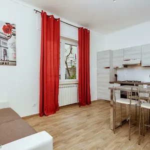 Apartment Happy House, Savona